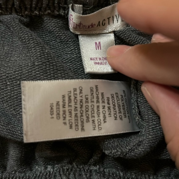 Flirtitude active blue gray shorts size medium elastic waist draw string - Picture 3 of 3